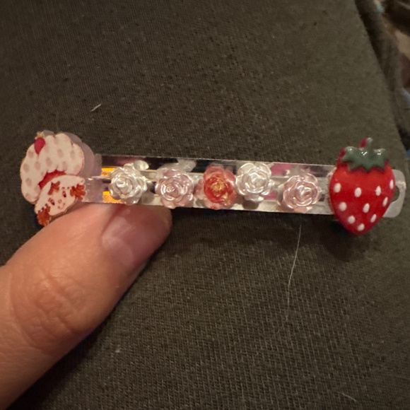 Hair clip - Picture 1 of 1